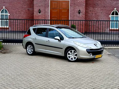 Peugeot 207 SW 1.4 VTi XS / Airco / Panoramadak / Nap / Trekhaak