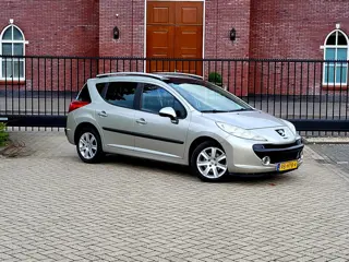 Peugeot 207 SW 1.4 VTi XS / Airco / Panoramadak / Nap / Trekhaak
