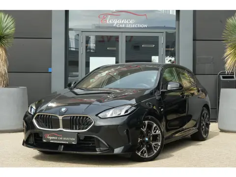 BMW 1-serie 120 M Sport Design | 156 PK | Adaptieve Cruise Control | Automaat | Camera | BMW 120 M S