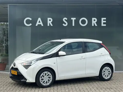 Toyota Aygo 1.0 VVT-i x-play Navi|Camera|Carplay