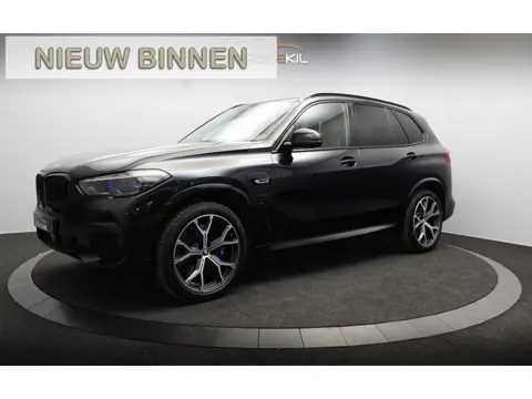 BMW X5 xDrive45e High Executive M-Sport / Dealeronderh. / Kuipstoelen / Panoramadak / Driving prof. 