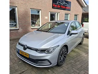 Volkswagen Golf 1.0 eTSI Life Business. Dealer onderhouden. O.a. carplay, adap. cruise, pdc, etc. Pr