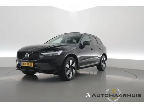 Volvo XC60 2.0 T8 Plug-in hybrid AWD Ultimate Dark | Pano | Trekhaak | HUD | Pilot Assist | Bliss | 