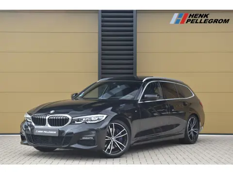 BMW 3 Serie Touring 330i High Exe * M-Sport * Panoramadak * Head-up * Sfeerverlichting * Camera *