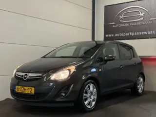 Opel Corsa 1.2-16V BlitZ Cruise Control, Airco, Stoelverwarming, Stuurverwarming, Navigatie, NAP, Pa
