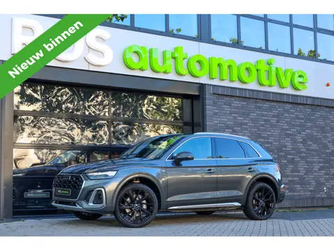 Audi Q5 50 TFSI e S edition | BTW | 21 INCH | LEDER | ELEK.TREKHAAK | SOH 87% | STOELVERWARMING |