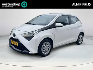Toyota Aygo 1.0 VVT-i x-play | 5 deurs | Carplay | Navigatie | Parkeercamera | Leder stuurwiel |