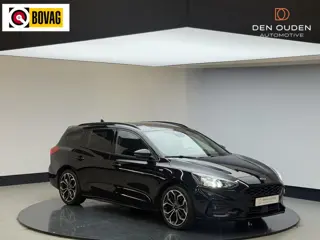 Ford Focus Wagon 1.5 EcoBoost ST Line X Business | 18 '' lm op All Weatherbanden | Elec achterklep |