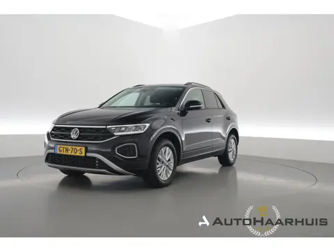Volkswagen T-Roc 1.5 TSI 150pk DSG | Afn. Trekhaak | Navi | Apple CarPlay | PDC V+A | Stoelverw. | L