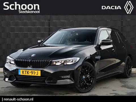 BMW 3 Serie Touring 330e PHEV | Elek. Trekhaak | Camera | Stoelverwarming | LED | Navigatie
