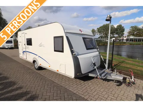 Bürstner Averso 495 TK Stapelbed / Voortent