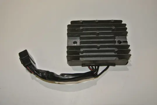 SPANNINGSREGELAAR Suzuki GSX R 600 2004 - 2005