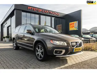 Volvo XC70 2.4 D5 Summum AWD, NL Auto, Apple Carplay, Facelift, Keurig!