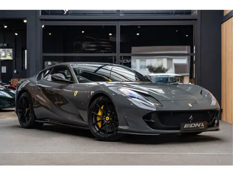 Ferrari 812 Superfast Full Carbon Historical Color Lift JBL 6.5 V12 Superfast HELE Carbon Seats Grig