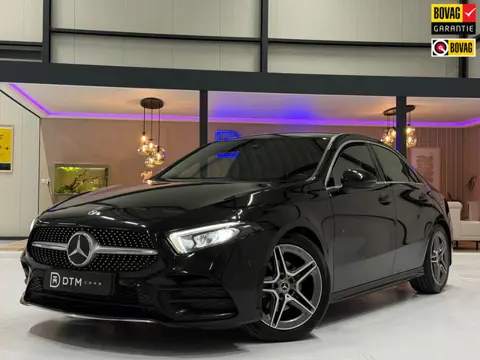 Mercedes-Benz A-klasse 180 Business Solution AMG | MBUX | LED | Camera | Cruise | Lane Assist | Dode