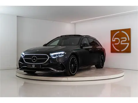 Mercedes-Benz E-Klasse Estate 300 e Premium+ AMG 313PK | Burmester | Pano | Trekhaak | Multibeam | V