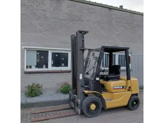 CATERPILLAR DP25 Diesel Heftruck