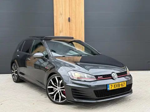 Volkswagen Golf 2.0 TSI GTI Performance PANO|LEER|DYNAUDIO|CAM|VOL