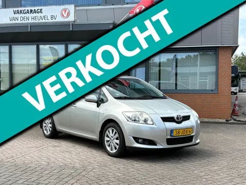 Toyota Auris 1.6-16V Luna