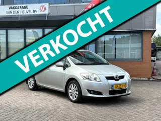 Toyota Auris 1.6-16V Luna