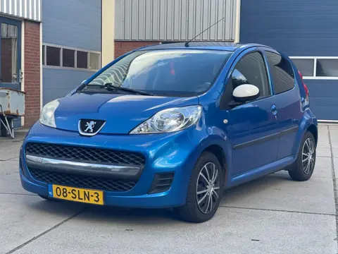 Peugeot 107 1.0-12V Sportium