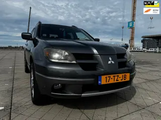 Mitsubishi Outlander 2.4 Sport 4WD AUTOMAAT CLIMA NAP