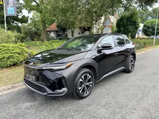 Toyota bZ4X Dynamic 71 kWh 204PK Leder•ACC