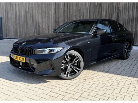BMW 3-serie 330e M SPORT | BTW | 360 | ACC | HEADUP | MEMORY | DODEHOEK | SOH 101%