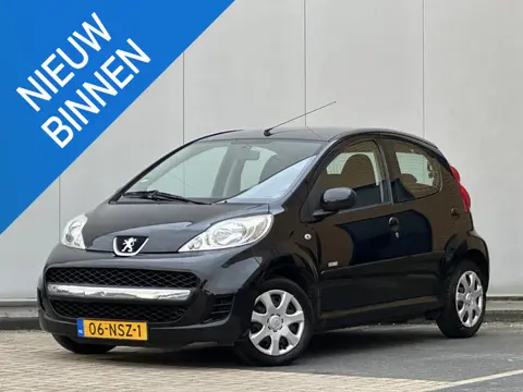 Peugeot 107 1.0-12V Millesim 200 5 Deurs l NL Auto l Historie l