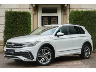 Volkswagen Tiguan 1.4 TSI eHybrid R-Line Business+ TREKHAAK | PANO | 360 CAM | HUD | 1E EIGN