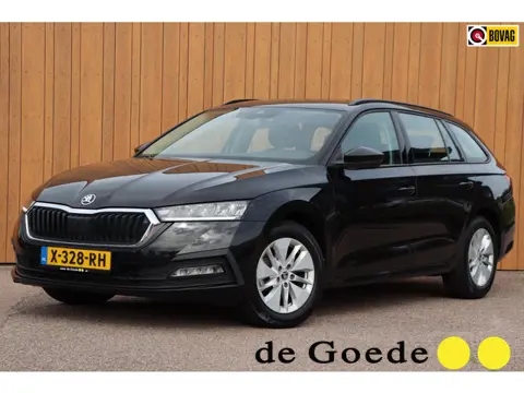Skoda Octavia Combi 1.5 e-TSI Business Edition org.NL digitaal dashboard Elek-a.klep