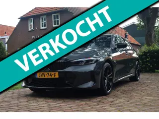 BMW 3-serie 320e Aut. | SOH 93% | Facelift | M-pakket | Dravitgrau Widescreen | HUD | Dodehoekbewaki
