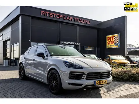 Porsche Cayenne Coupé 3.0 E-Hybrid, Platinum, *Krijt*, Massage, NL, Full Option!