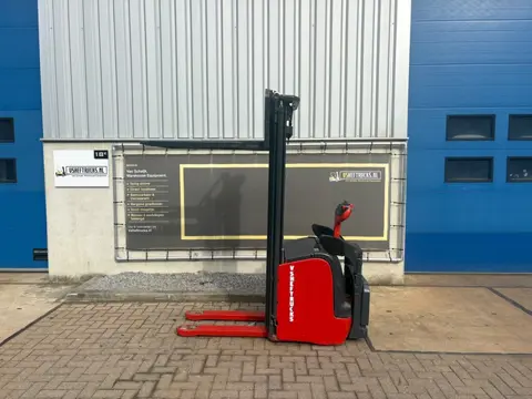 VS-23053 Elektrische Triplex stapelaar Linde 5300mm