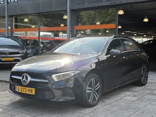Mercedes-Benz A-Klasse BWJ 2021 | 250 e 161PK Bus Solution Luxury Lim. | PANO DAK | LEER | TREKHAAK 
