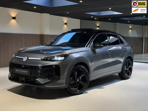 Volkswagen T-Roc 1.5 eTsi R-Line First Edition|Pano|Matrix|Keyless|H&K|HUD|360|