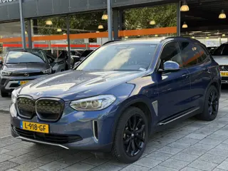 BMW iX3 BWJ 2021 | 286PK Executive 80 kWh | PANO DAK | TREKHAAK | LEER | NAVI | CLIMA | CAMERA  | 19