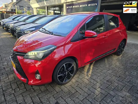 Toyota Yaris 1.3 VVT-i Dynamic | 1E EIGENAAR | 3/6 OF 12MND GARANTIE | AIRCO | LMV | CAMERA | NAVI |