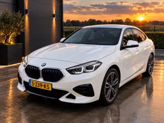 BMW 2 Serie Gran Coupé 218i Introduction Ed Sport CAMERA / SPORTSTOELEN / LED / CARPLAY / DAB+