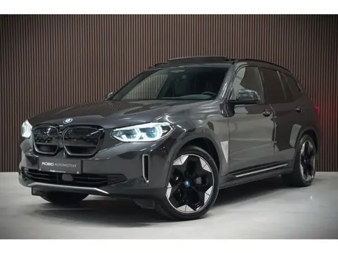 BMW iX3 High Executive 80 kWh | Panoramadak | Harman Kardon | Stoelverwarming | Adaptive Cruise Cont