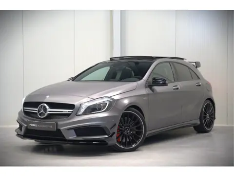 Mercedes-Benz A-Klasse AMG 45 4MATIC | Magno | Stoelverwarming | Panoramadak | Aero Pack | Kuipstoel