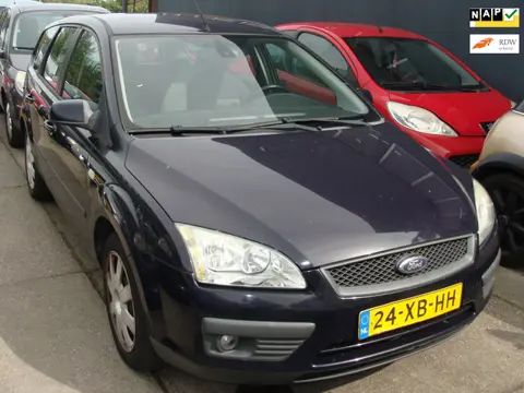 Ford Focus Wagon 1.6-16V Trend st bekr airco elek pak nap apk