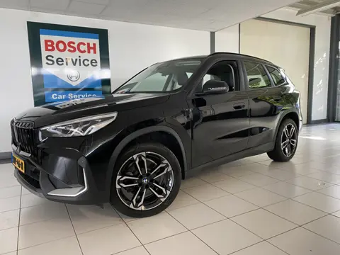 BMW X1 25 E x Drive Leer / Carplay / Elec achterklep / Camera /19 inch velgen