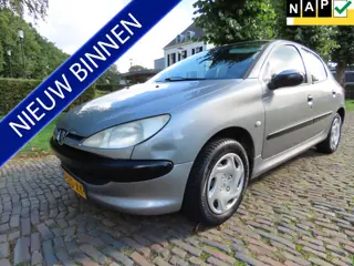 Peugeot 206 1.4 XT Stuurbekrachtiging 5 Drs (bj 2002)