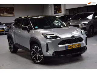 Toyota Yaris Cross 1.5 Hybrid Adventure Bi-Tone Hud Navi|Panoramadak|Garantie|Dealer Onderhouden