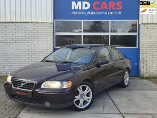 Volvo S60 2.4D Edition II NAP/AUTOMAAT/AIRCO/TREKHAAK/CARPLAY