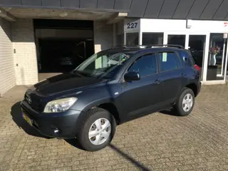 Toyota RAV4 2.0 VVTi Linea Terra / 4 WD / APK 2027 !!! / AIRCO / DEALER SERVICED/ NWE MODEL / 5 DEUR