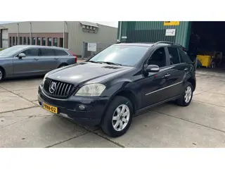 Mercedes-Benz M-Klasse ML 280 CDI Mercedes ML 280 CDI V6 zwart