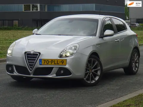Alfa Romeo Giulietta 1.4 T Distinctive CLIMA/CRUISE/PDC/APK