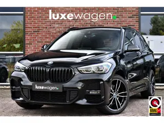 BMW X1 xDrive25e 220pk M-Sport 19inch Leder Stuurverw LED El-klep DAB BTW-auto!